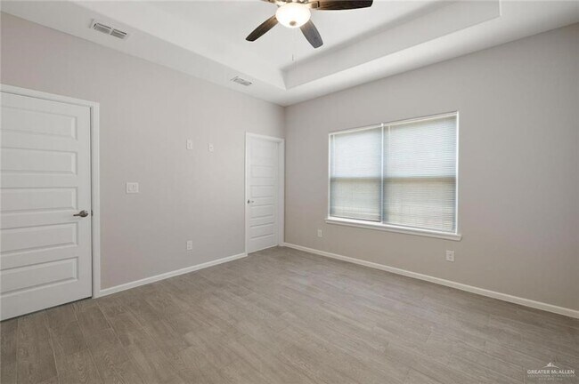 Building Photo - 740 N Alamo Rd