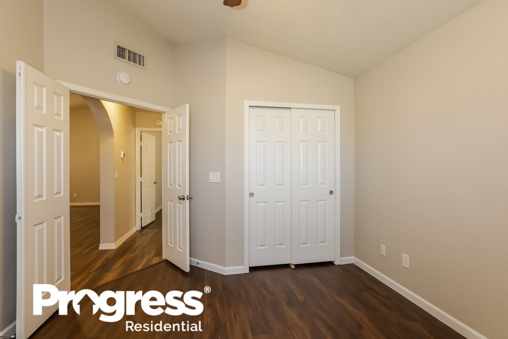 Building Photo - 1209 E Villa Rita Dr