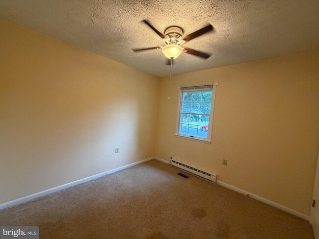 Building Photo - 23 Montague Cir
