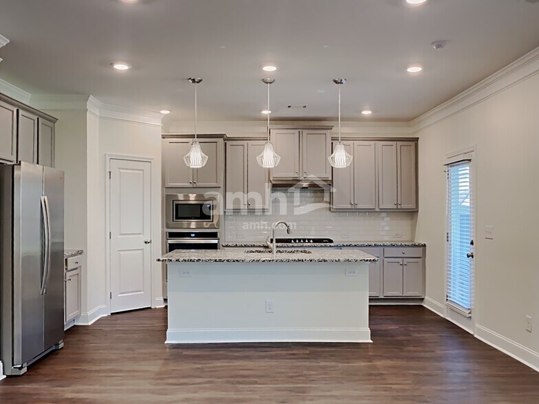 Building Photo - 146 Cottontail Ln