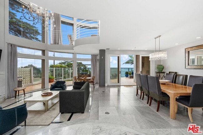 Building Photo - 11834 Pacific Coast Hwy