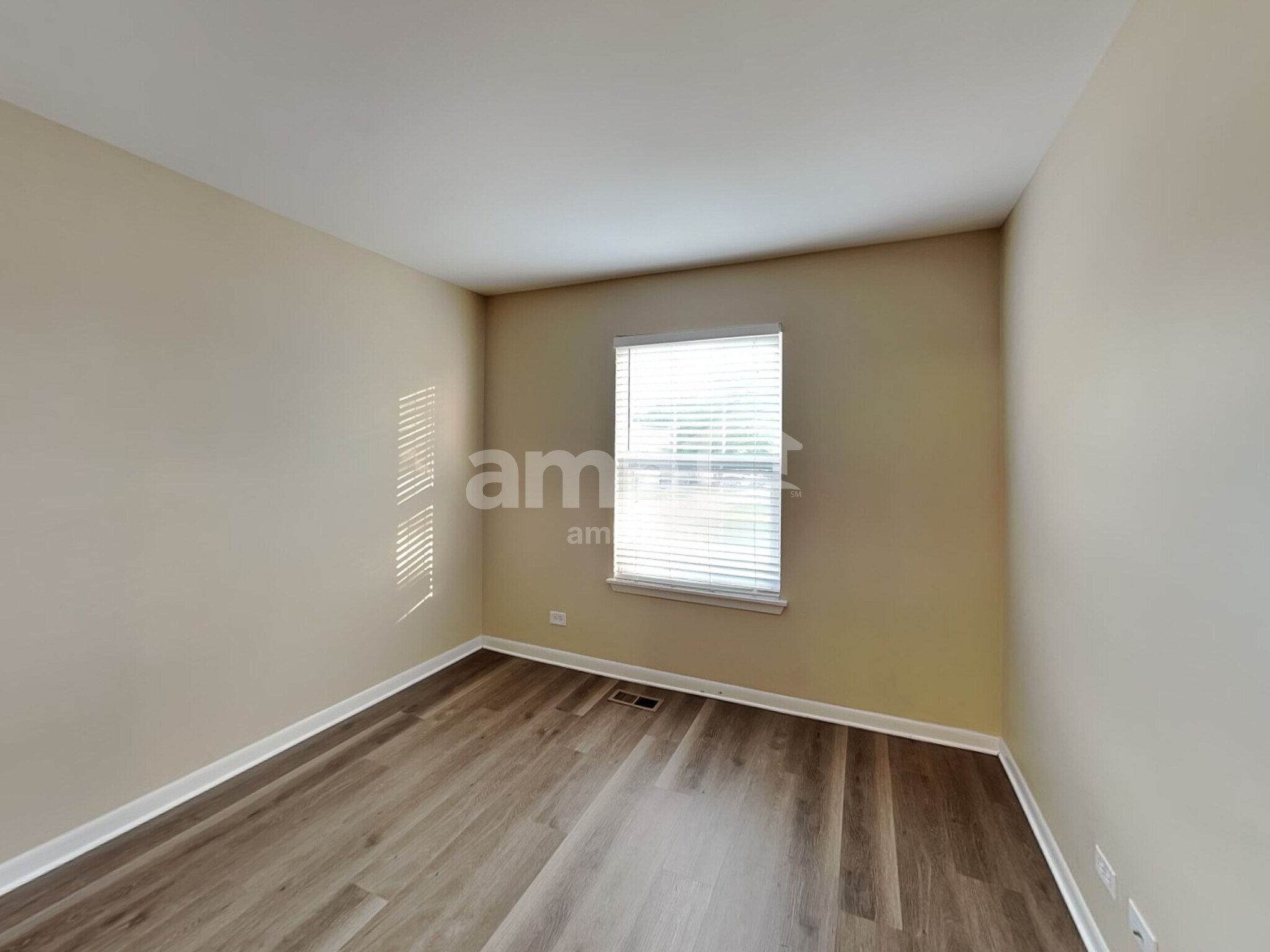 Building Photo - 2387 N Lancaster Ln