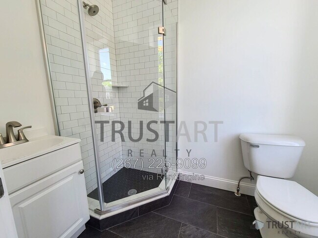 Building Photo - 4732 Longshore Ave