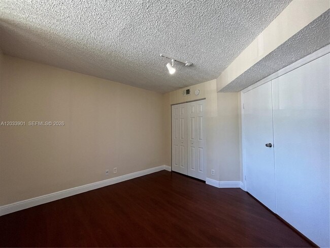 Building Photo - 4015 W McNab Rd