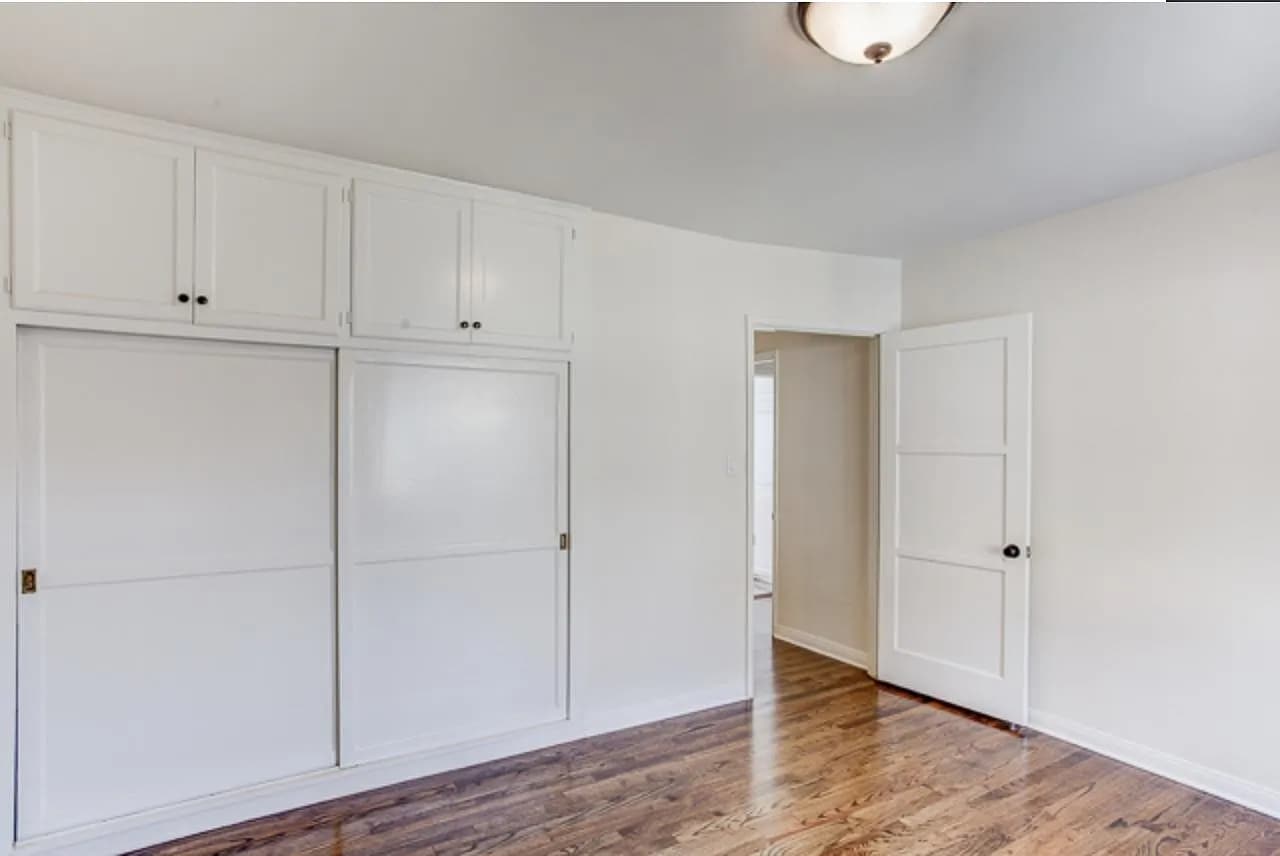 Building Photo - 3927 Legion Ln