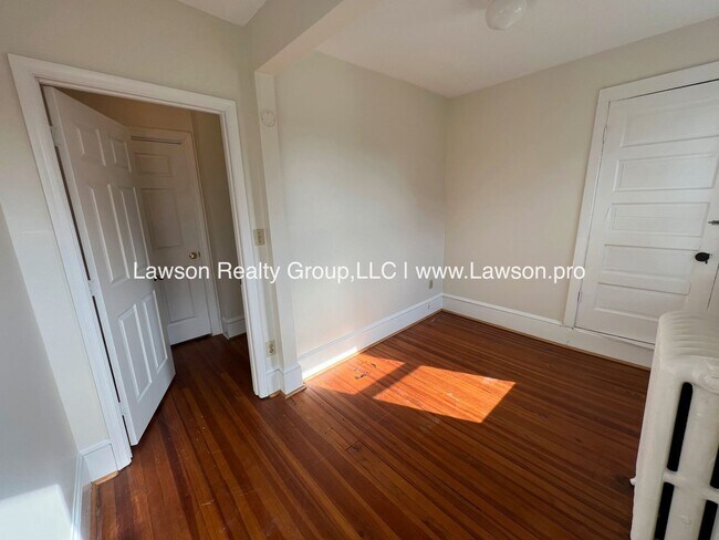 Building Photo - 1625 Westover Ave SW