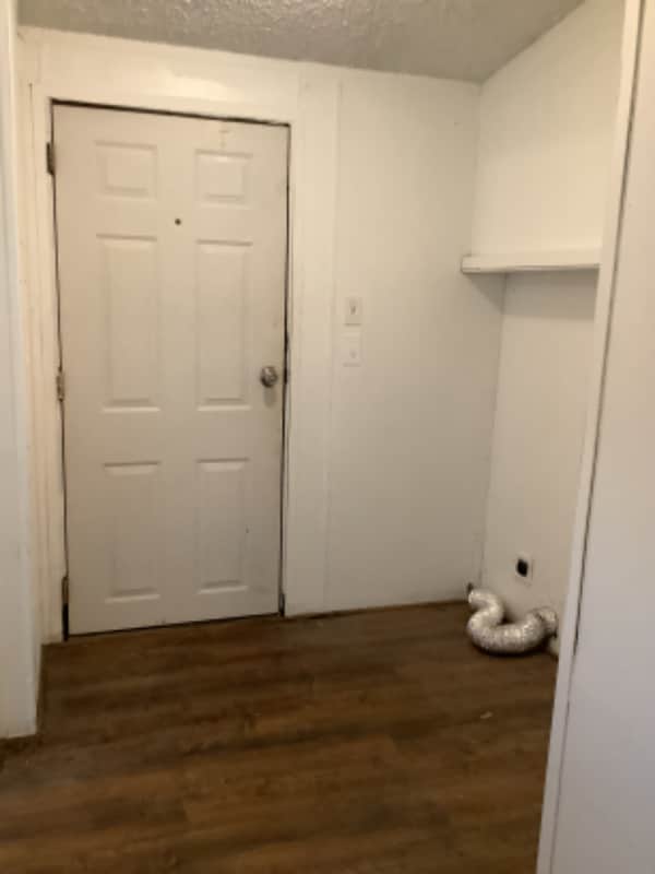 Building Photo - 9590 SW McAdoo Rd