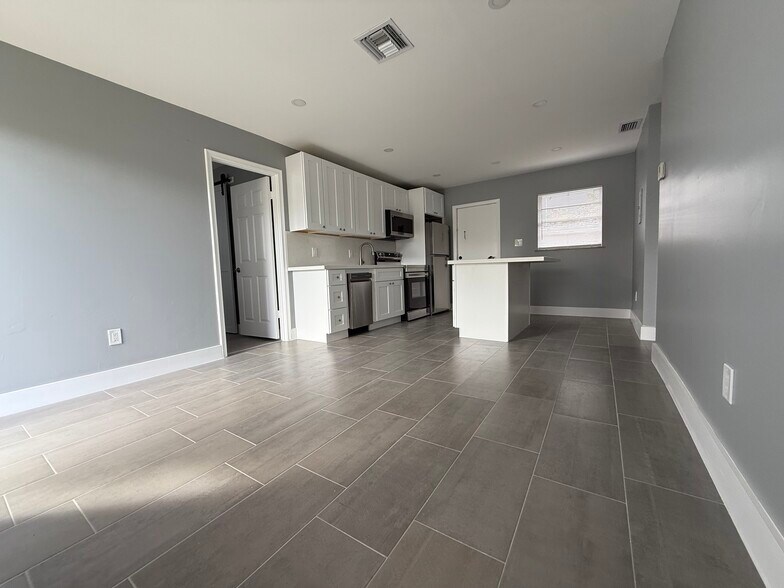 Large open concept with island - 1404 NW 6th Ave