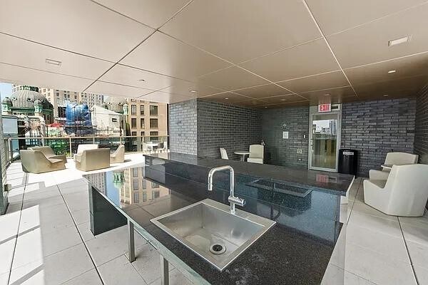 Building Photo - 113 Nassau St