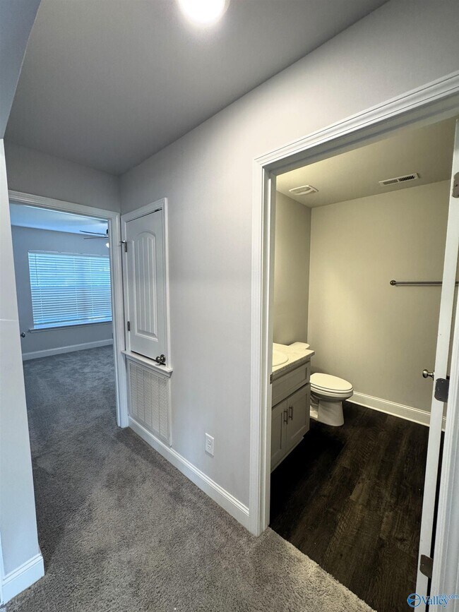 Building Photo - 109 Ardsley Dr