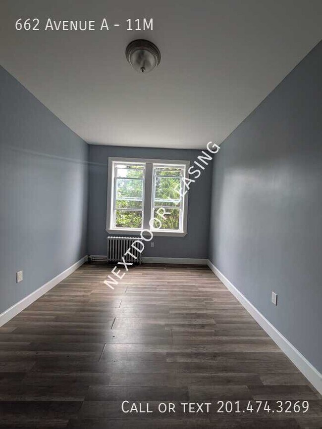 Building Photo - 662 Avenue A