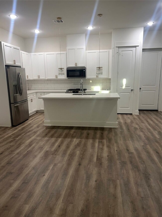 Building Photo - 4605 Lavatera St