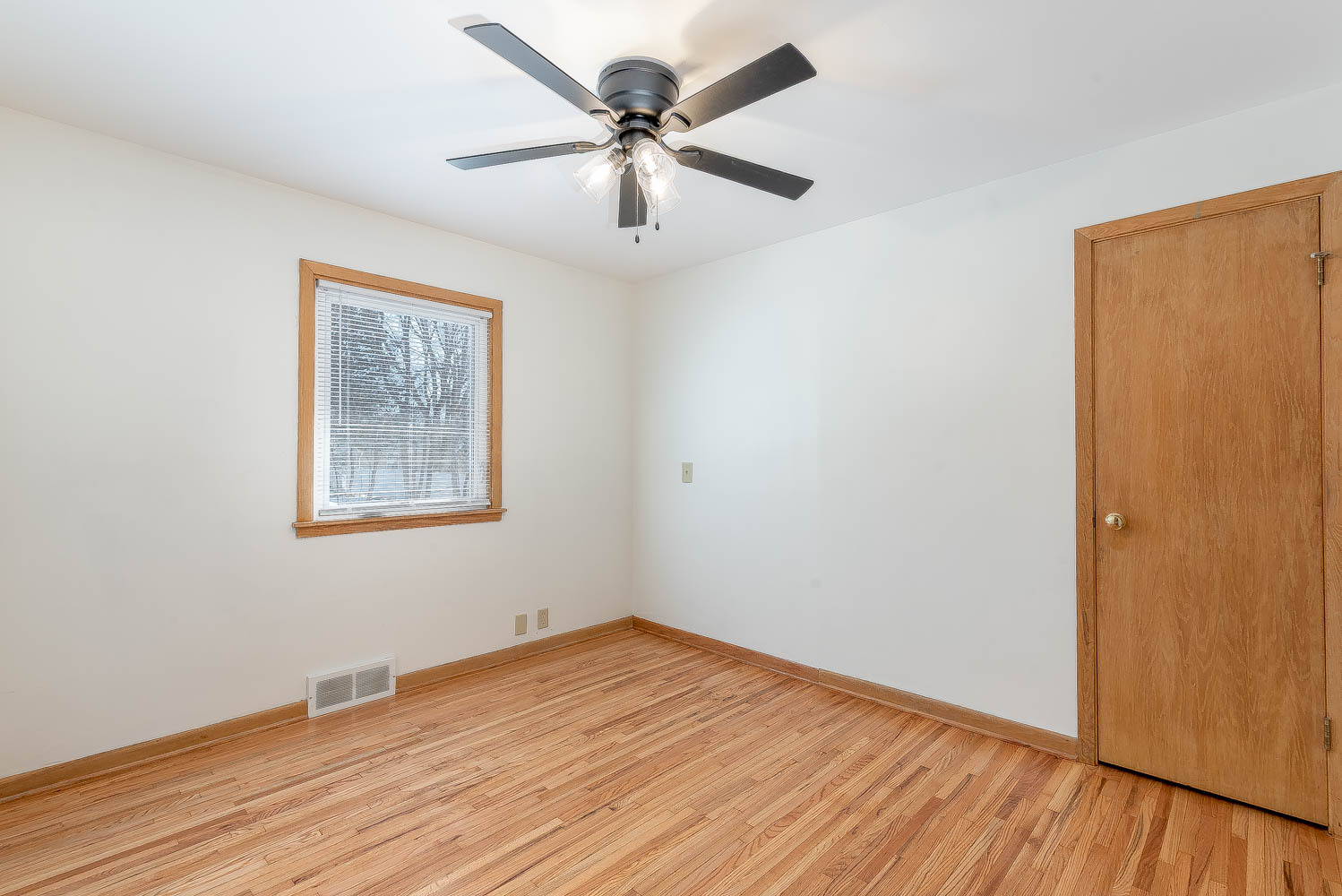 Building Photo - 113 Pfau St