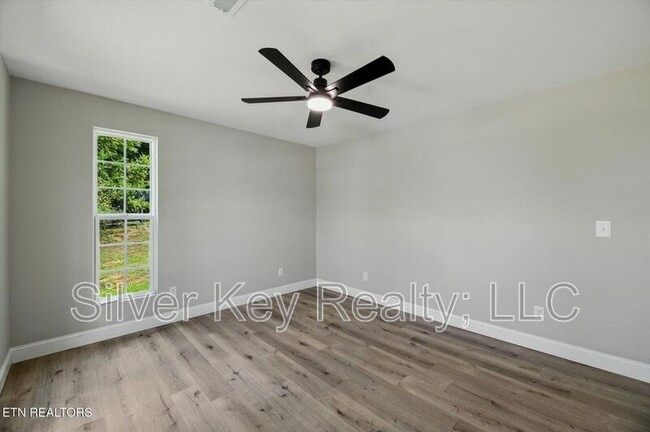 Building Photo - 1309 Summit St