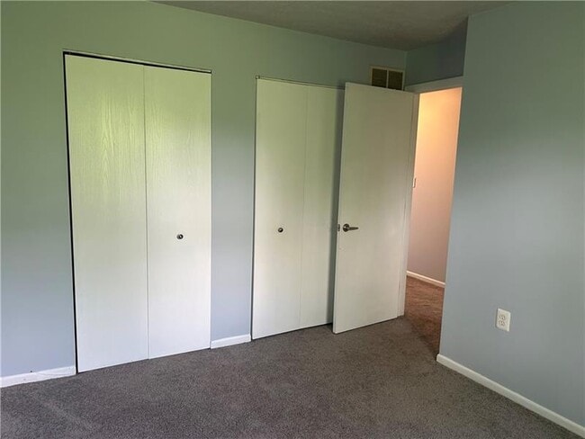 Building Photo - 4856 Mossfield Ct