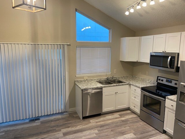 Building Photo - 17676 E Bethany Cir