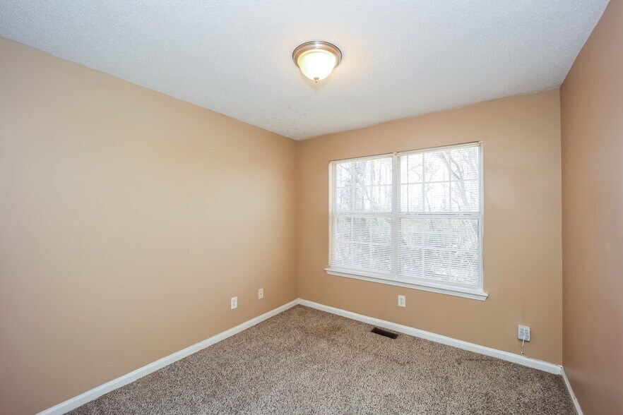 Building Photo - 2361 Brianna Dr