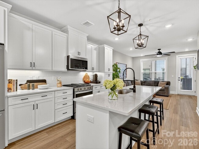 Building Photo - 2024 Terwilliger Trl