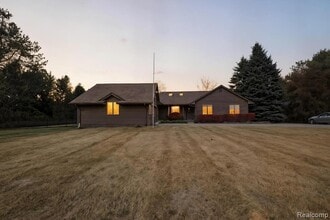 Building Photo - 7700 Trumble Rd