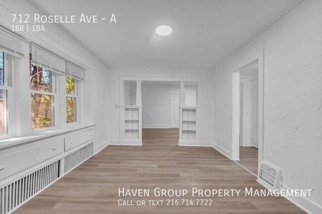 Building Photo - 712 Roselle Ave