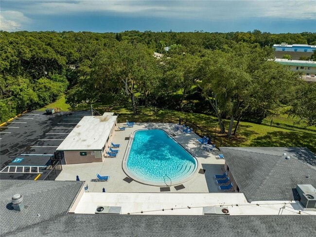 Building Photo - 2127 Scotland Dr