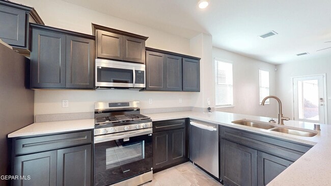 Building Photo - 12613 Cono Norte Dr