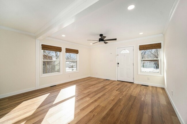 Building Photo - 1026 Gott St