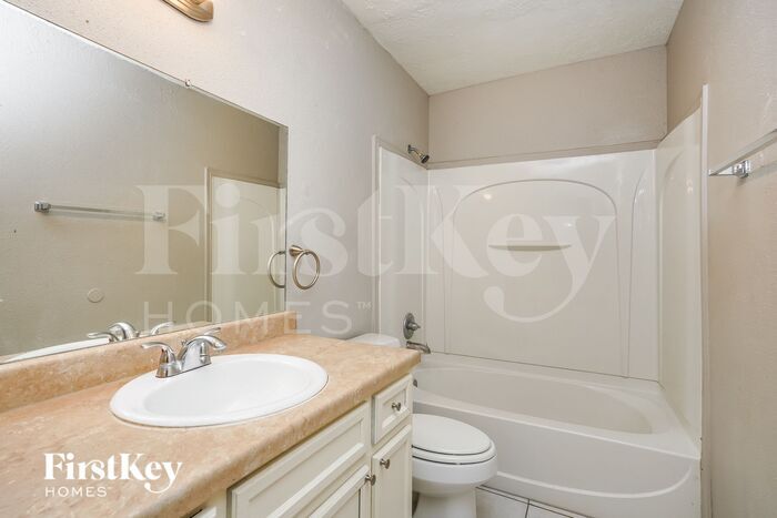 Building Photo - 19343 Cypress River Dr