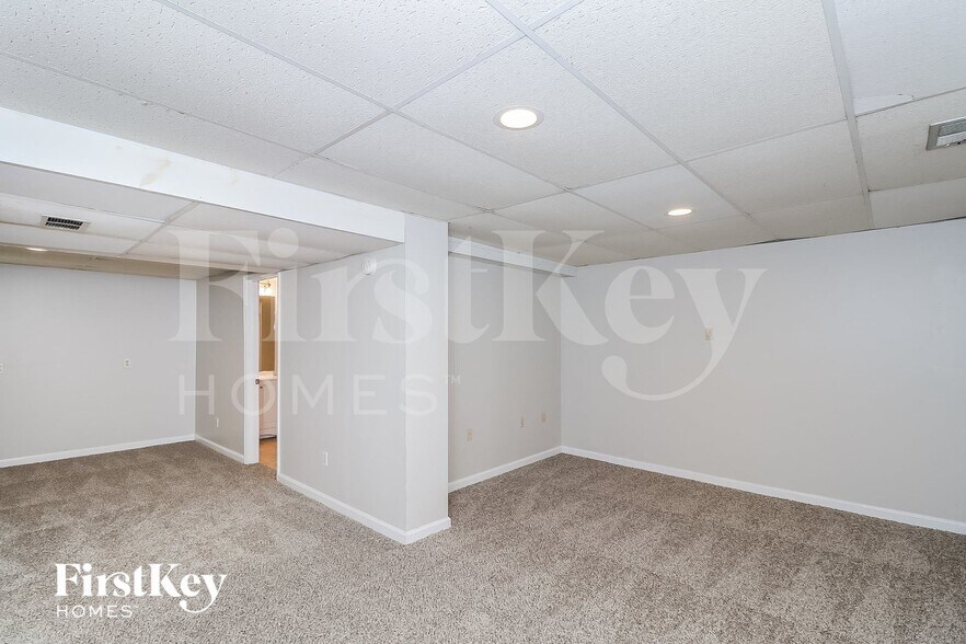 Building Photo - 4894 Raven Way NE