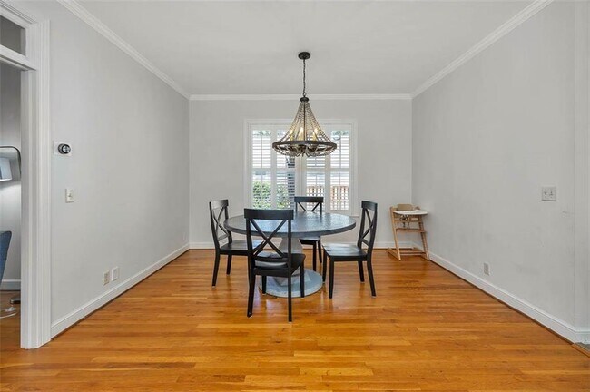 Building Photo - 122 Rosemont St