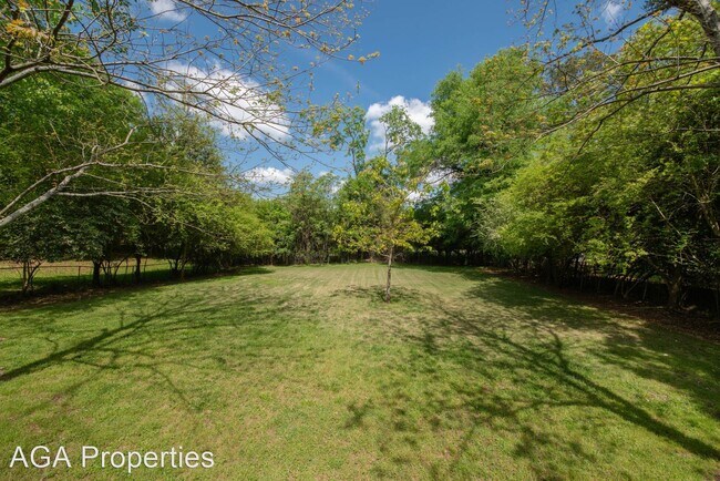 Building Photo - 4 br, 2 bath House - 180 Sherwood Drive