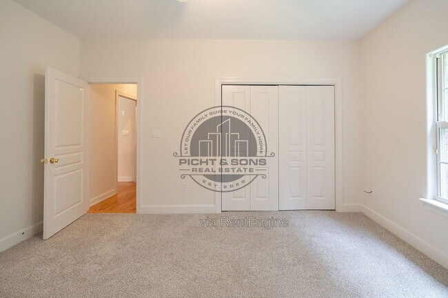 Building Photo - 9540 Starhawk Dr