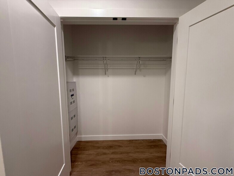 Building Photo - 199 Gardner St