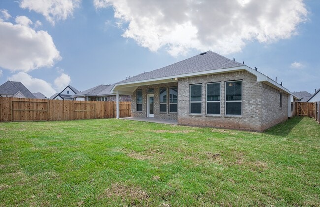 Building Photo - 8726 Fairbrook Dr