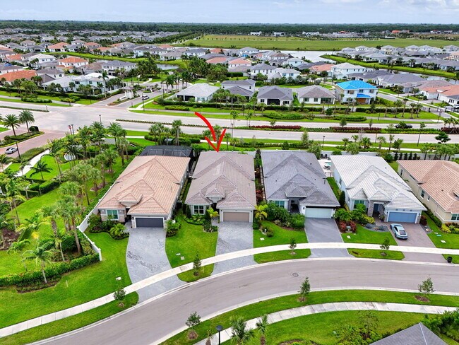 Building Photo - 9901 Regency Wy