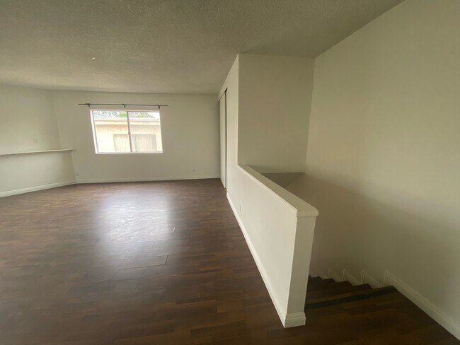 living room - 1547 Stanford St