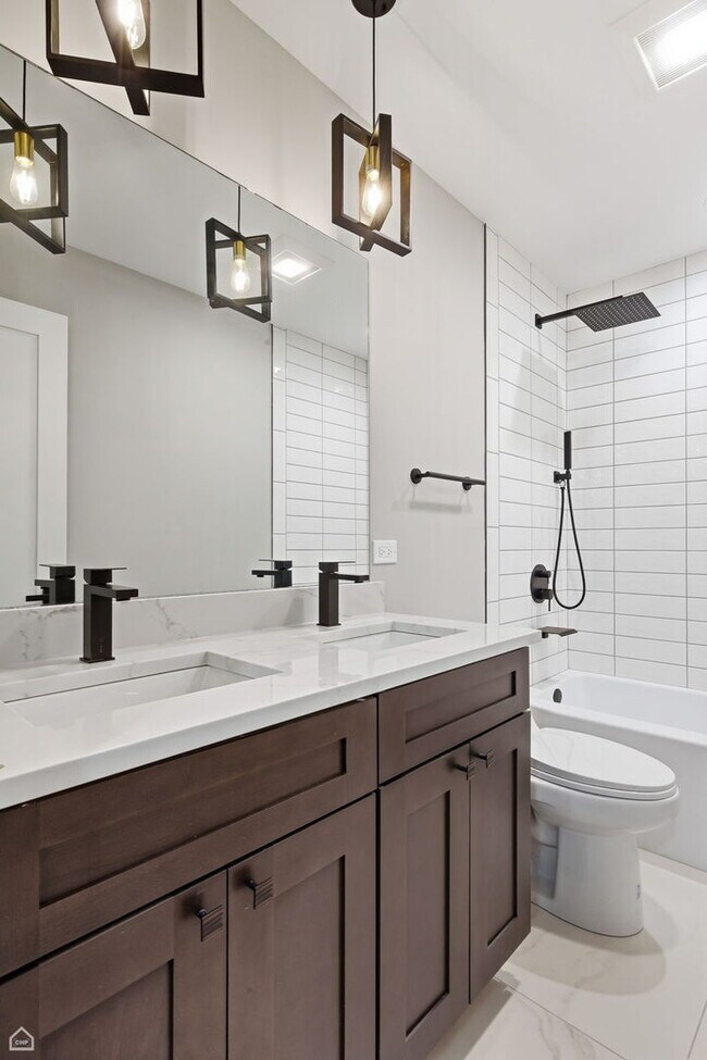 Building Photo - 2718 Budd St