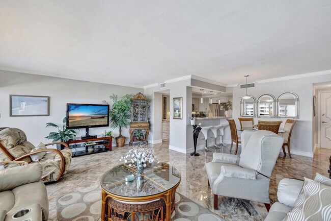 Building Photo - 2100 S Ocean Dr