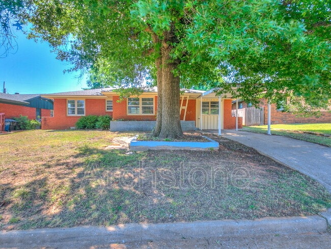 Building Photo - 724 General Senter Dr