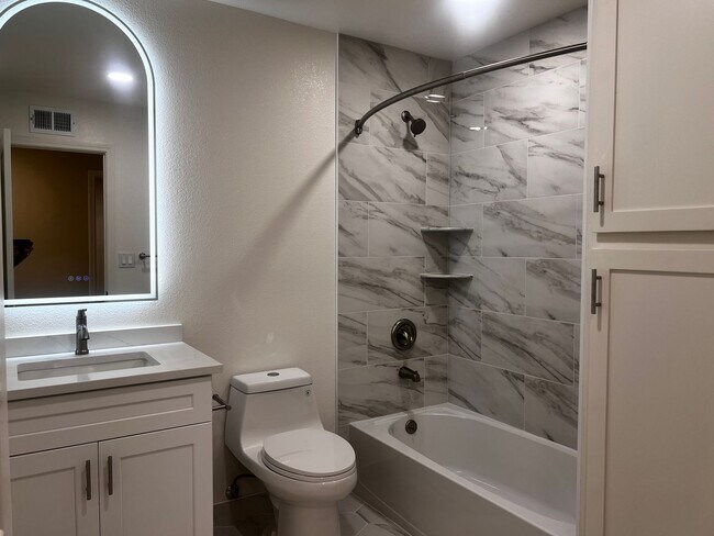 Building Photo - Updated Remodeled Single-Story San Jose Home | 4 Bed, 2 Bath | Blossom Valley