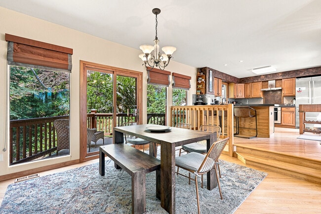 Building Photo - 551 Aspen Dr