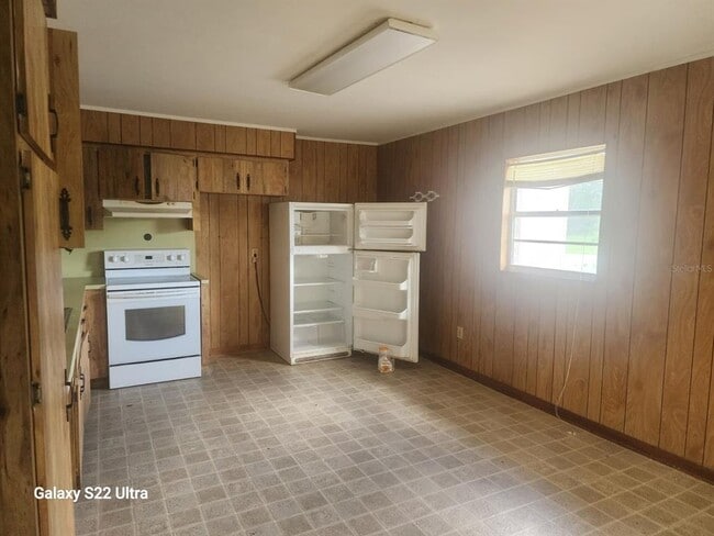 Building Photo - 1821 Los Pinos Rd