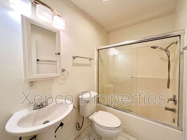 Building Photo - 13460 Quinta Way
