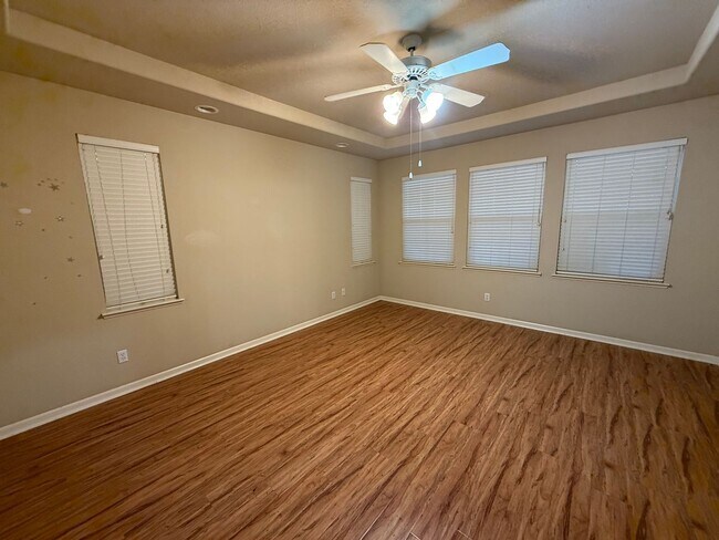 Building Photo - 3819 Kaweah St