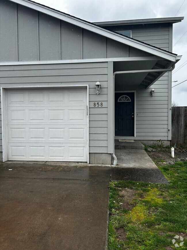 Building Photo - 858s9