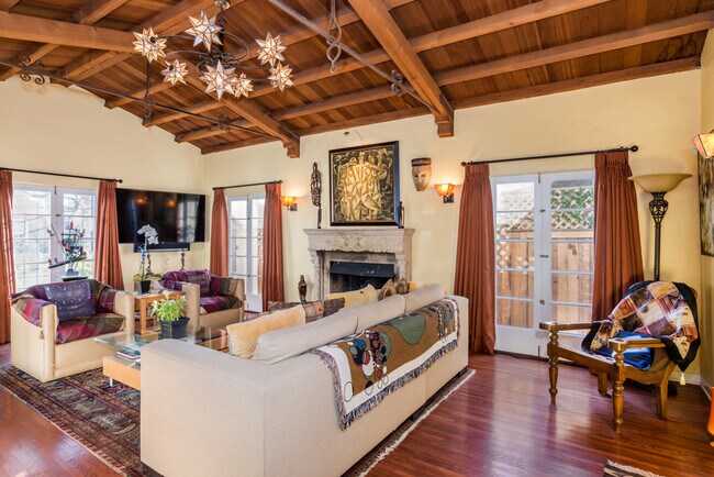 Building Photo - 6335 Warner Dr