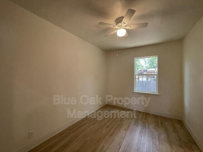 Building Photo - 556 Humboldt Ave