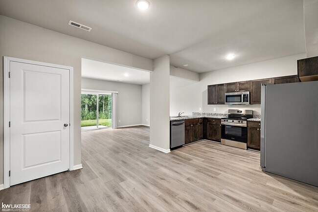 Building Photo - 51420 Marlin Dr