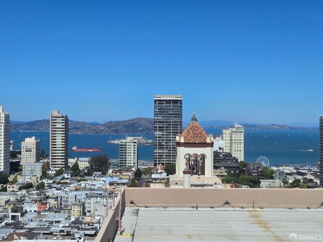 Building Photo - 1250 Jones St