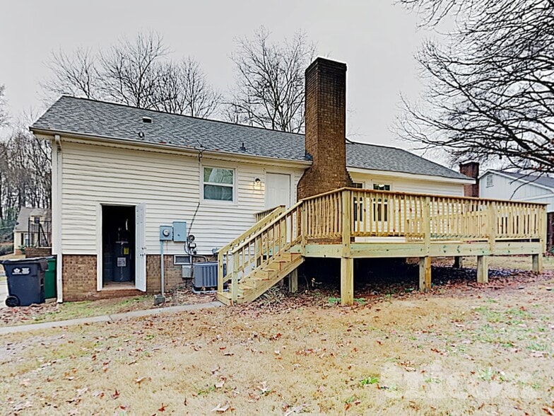 Building Photo - 9223 Shackleford Terrace